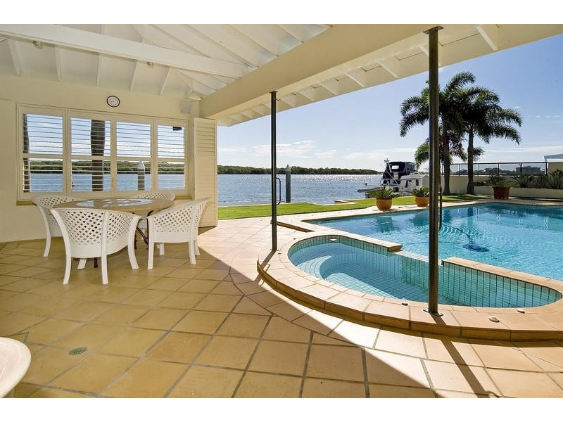 Paradise Point QLD 4216