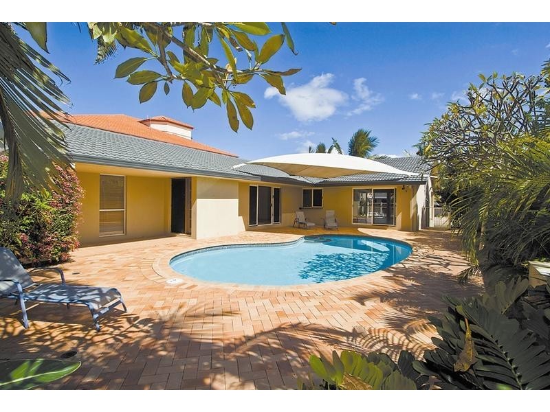 Main Beach QLD 4217