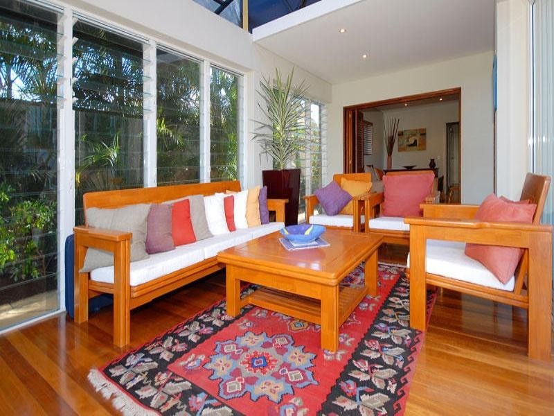 5 Charolais Crescent, Benowa QLD 4217