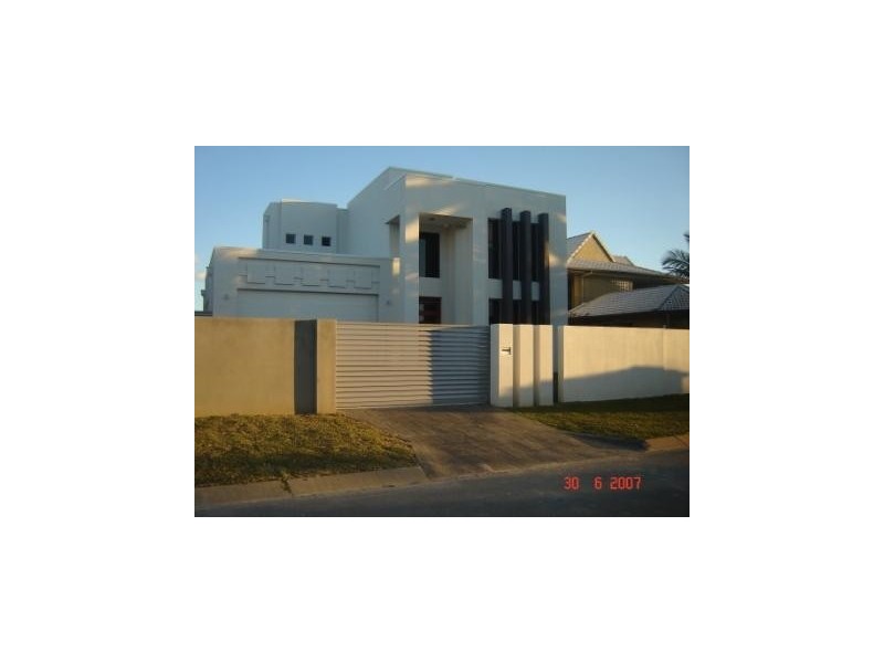 6 Cessnock Close, Mermaid Waters QLD 4218