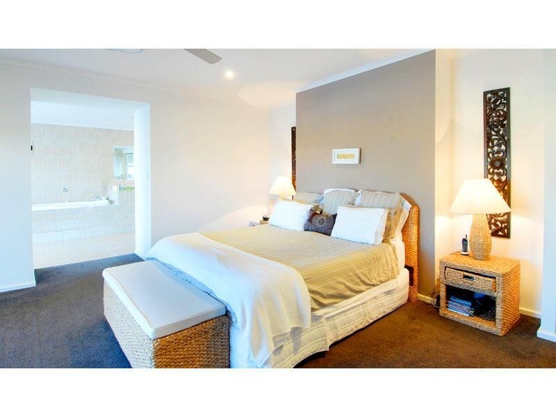 13 Argyle Crescent, Sorrento QLD 4217