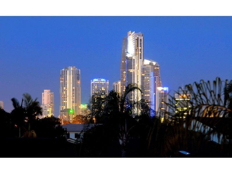 13 Argyle Crescent, Sorrento QLD 4217