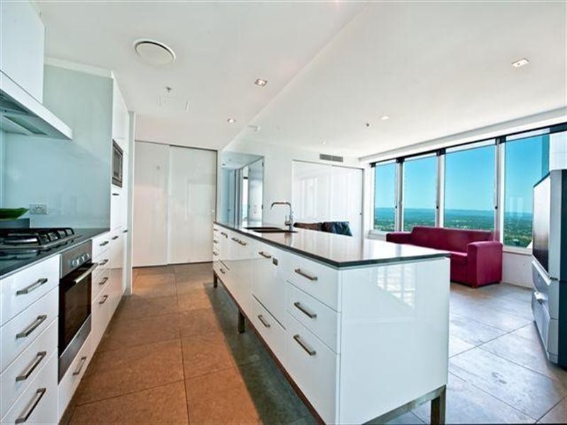 9 Hamilton Avenue, Surfers Paradise QLD 4217