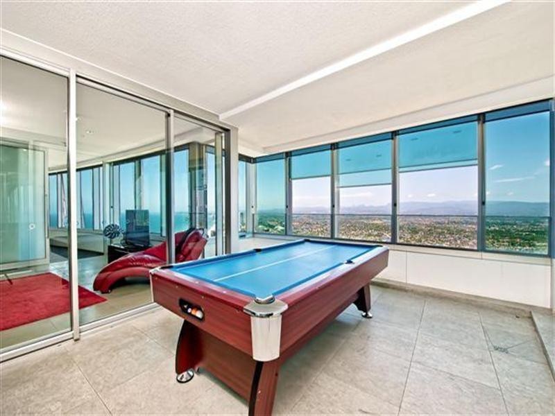 9 Hamilton Avenue, Surfers Paradise QLD 4217