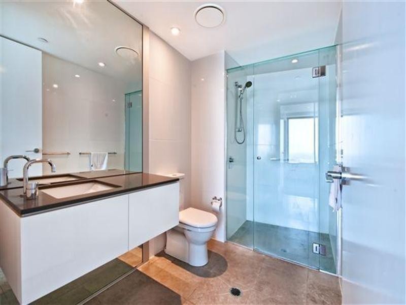 9 Hamilton Avenue, Surfers Paradise QLD 4217