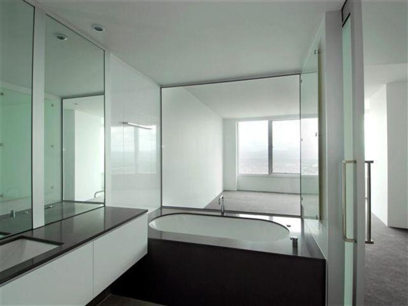 9 Hamilton Avenue, Surfers Paradise QLD 4217