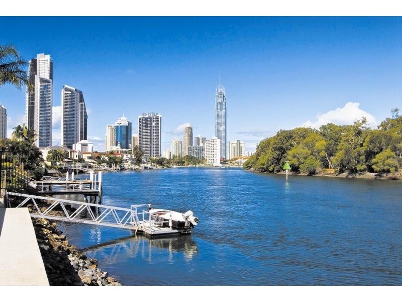 Chevron Island QLD 4217