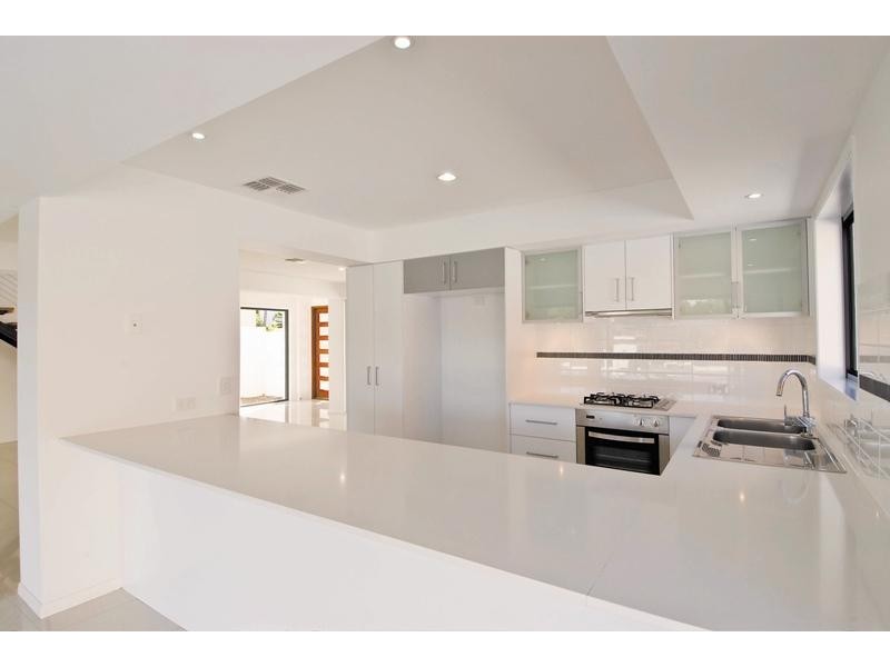 Chevron Island QLD 4217