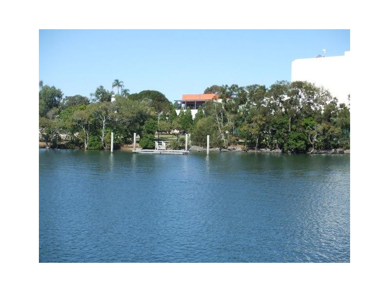 Chevron Island QLD 4217