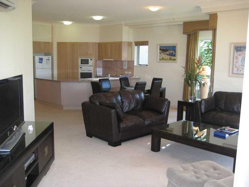 Broadbeach QLD 4218