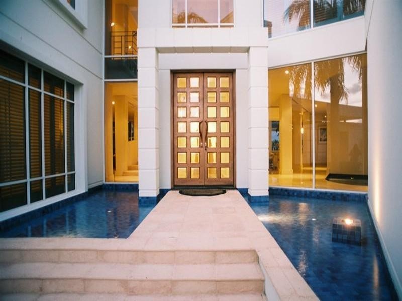 Hope Island QLD 4212