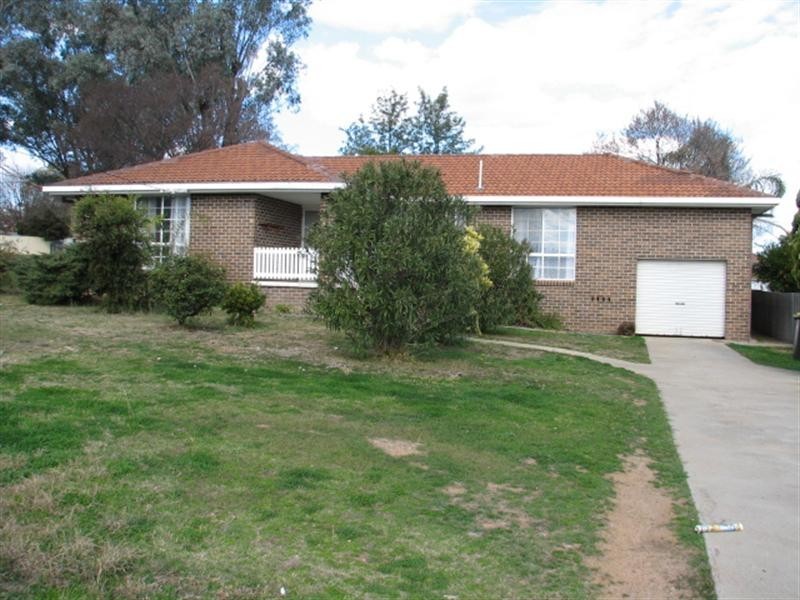 6 Wentworth Place, Tamworth NSW 2340