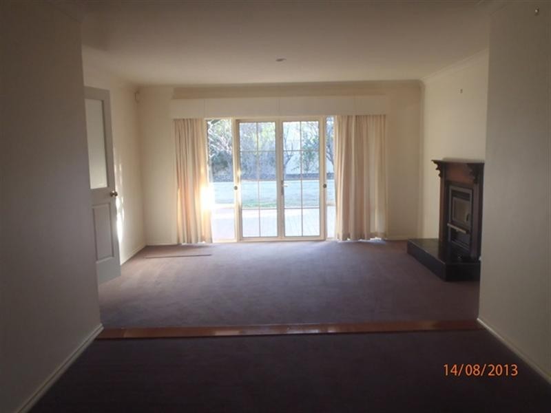 65 Greg Norman Drive, Tamworth NSW 2340