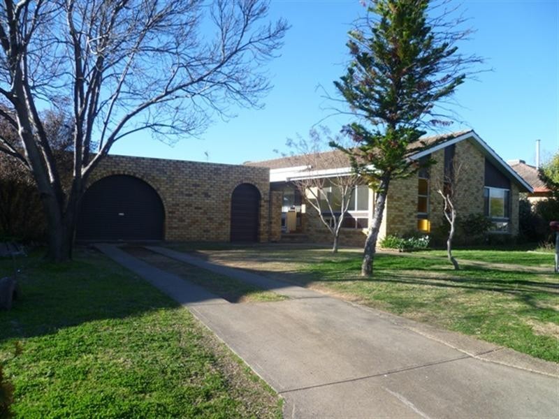 3 Dandaloo Street, Tamworth NSW 2340