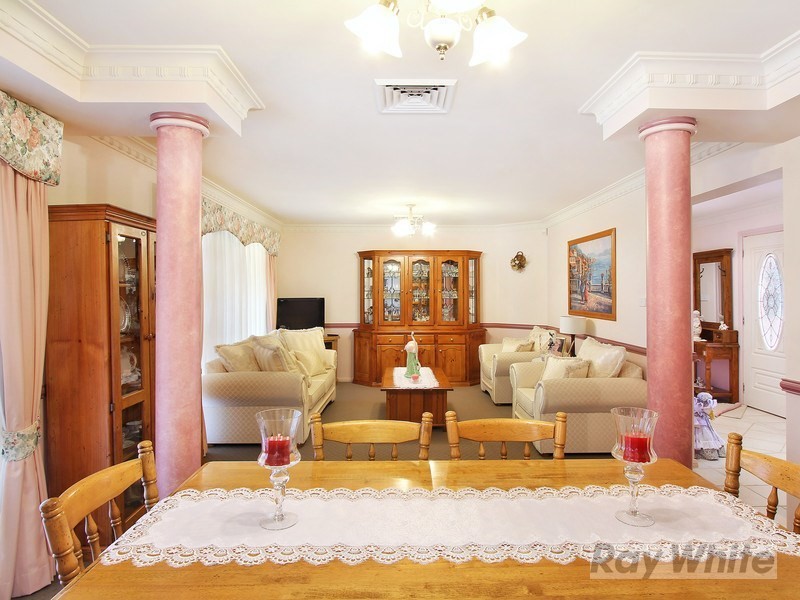 6 Kurria Close, Tamworth NSW 2340