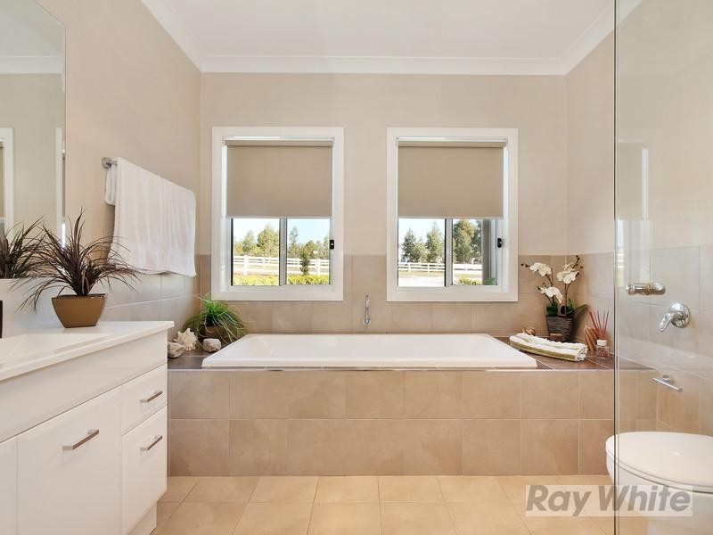 31 Sequoia Drive, Tamworth NSW 2340