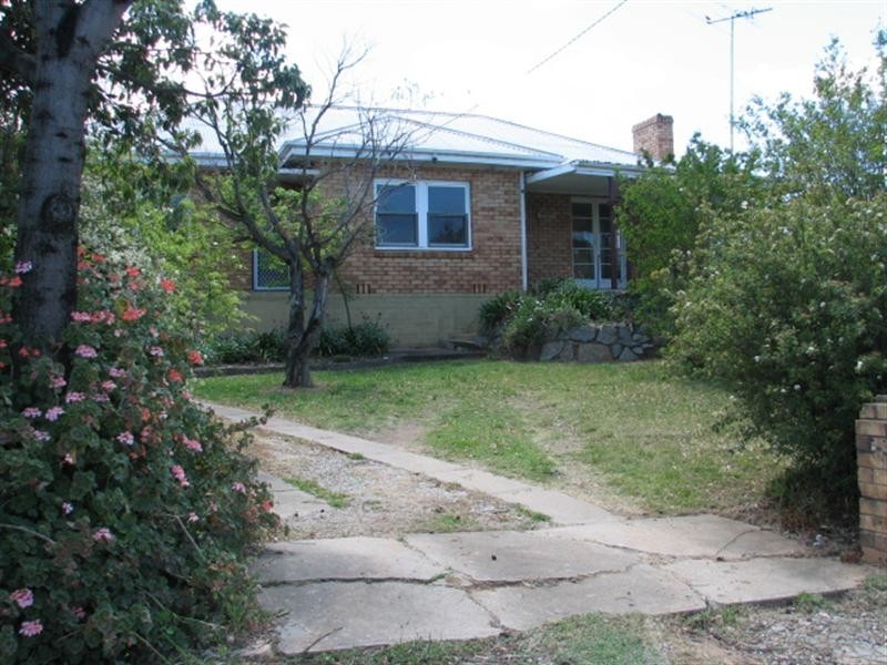 30 Peel Street, Tamworth NSW 2340