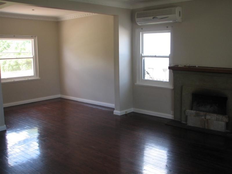 30 Peel Street, Tamworth NSW 2340