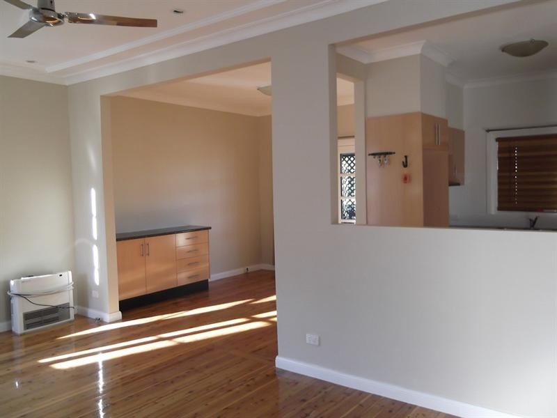 130 Crown Street, West Tamworth NSW 2340