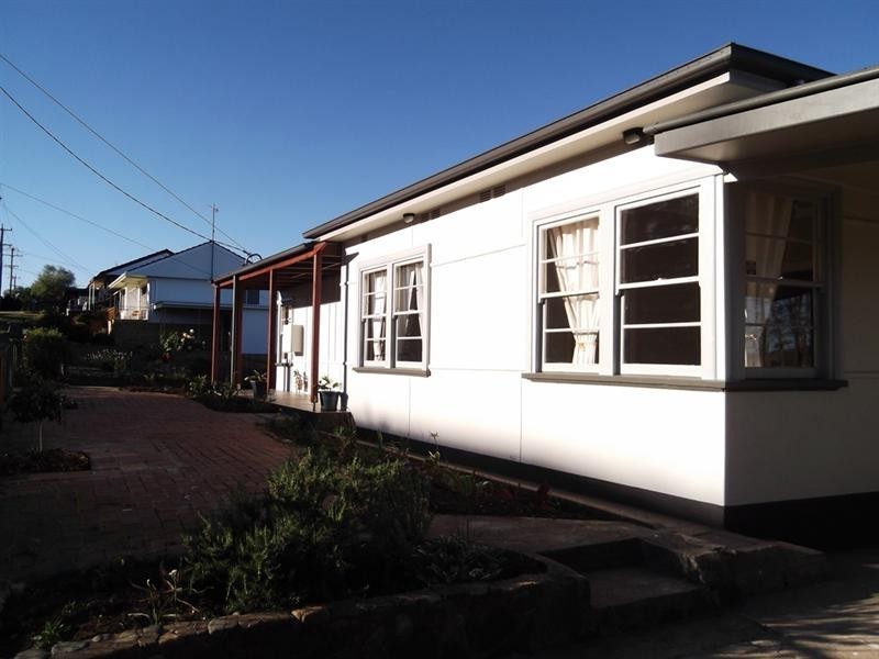 130 Crown Street, West Tamworth NSW 2340