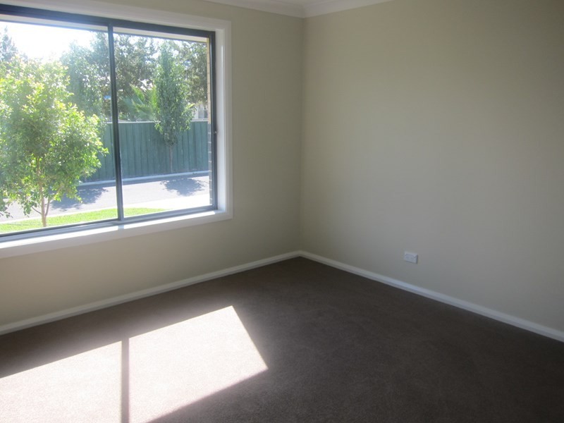 17 Warral Road, Tamworth NSW 2340