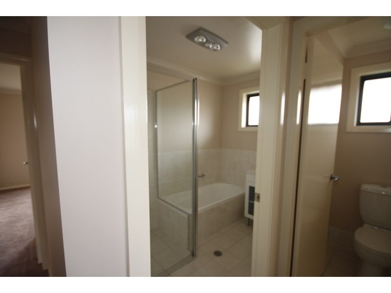 17 Warral Road, Tamworth NSW 2340