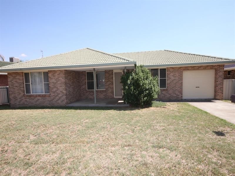 50 Susanne Street, Tamworth NSW 2340