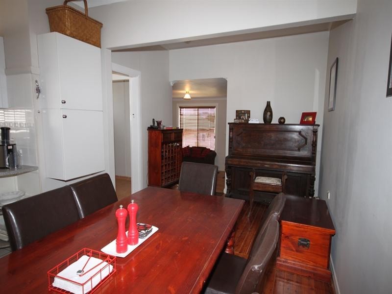 8 Janison Street, Tamworth NSW 2340