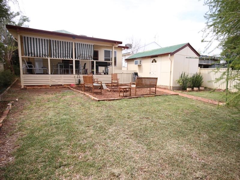 8 Janison Street, Tamworth NSW 2340