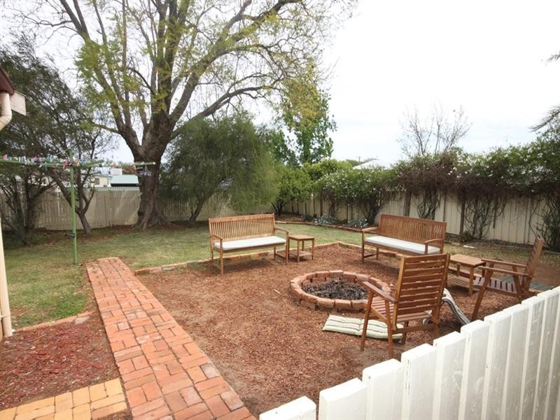 8 Janison Street, Tamworth NSW 2340