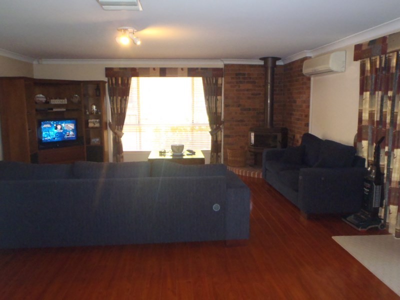 14 Camira Crescent, South Tamworth NSW 2340