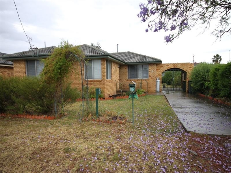 10 Larool Street, Tamworth NSW 2340