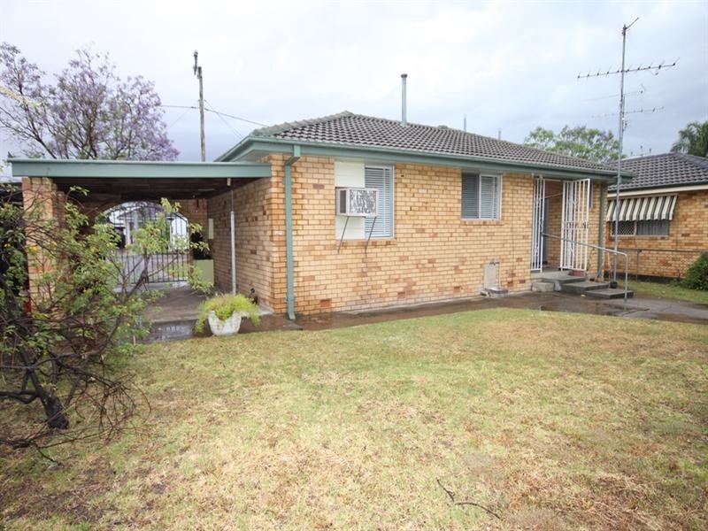 10 Larool Street, Tamworth NSW 2340