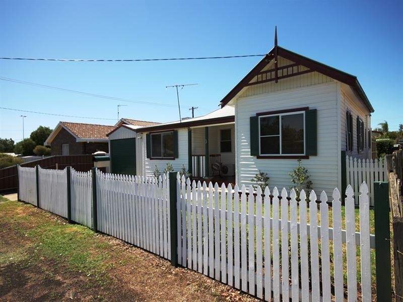 3 Lydia Street, Tamworth NSW 2340