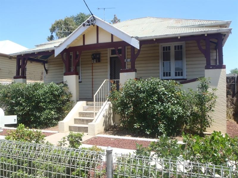 87 Ebsworth Street, Tamworth NSW 2340