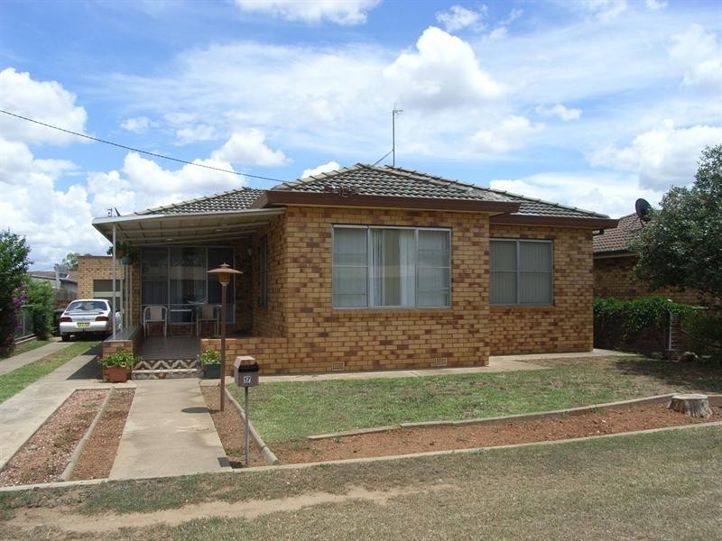 17 Ridge Street, West Tamworth NSW 2340