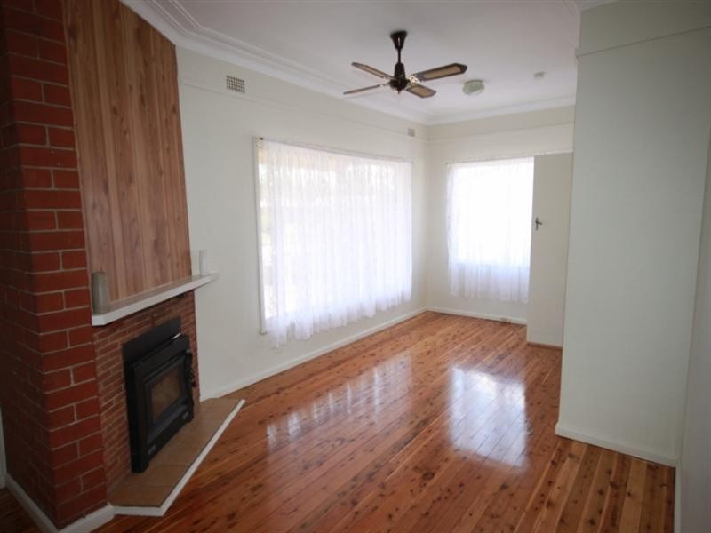 5 Churchill Street, Tamworth NSW 2340