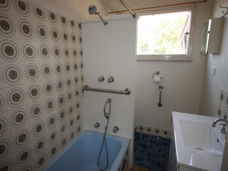 5 Churchill Street, Tamworth NSW 2340