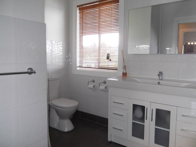 130 Crown Street, Tamworth NSW 2340