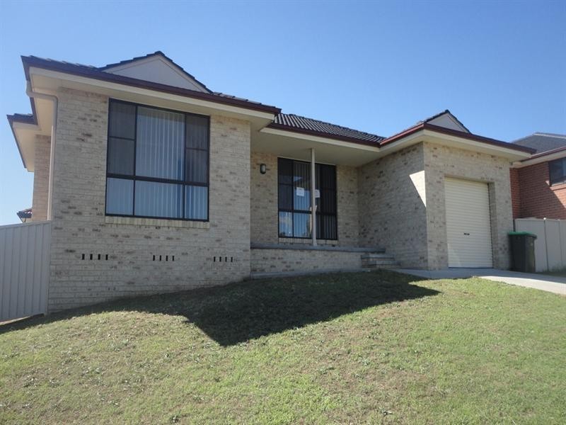1 Conimbla Crescent, Tamworth NSW 2340