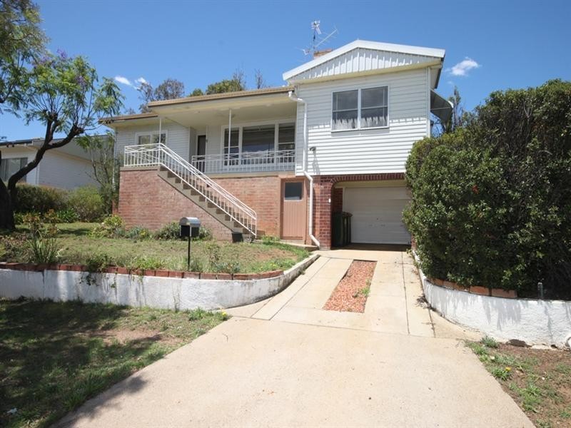 9 Paul Street, Tamworth NSW 2340