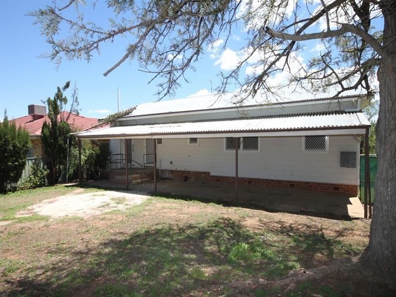 9 Paul Street, Tamworth NSW 2340