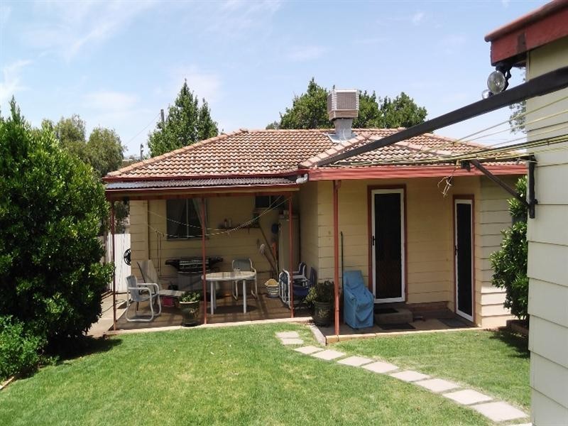 28 Manilla Road, Tamworth NSW 2340