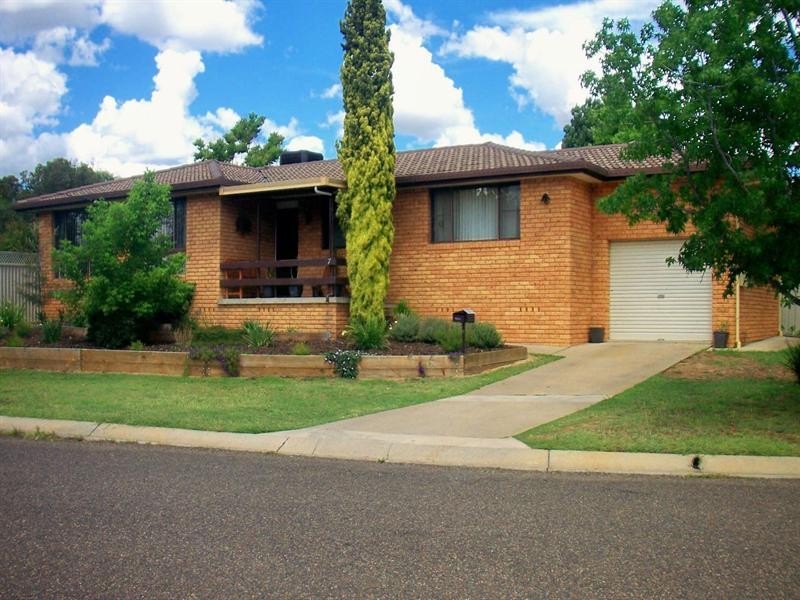 7 Yangoora Street, Tamworth NSW 2340