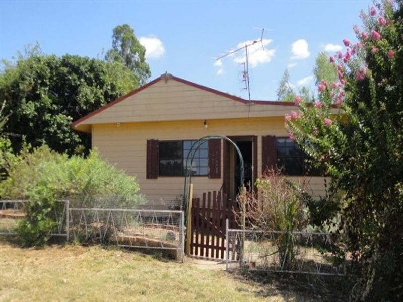 10 Ridge Street, Attunga NSW 2345