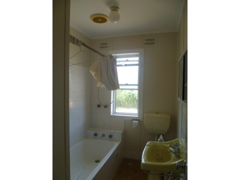 160 Robert Street, Tamworth NSW 2340