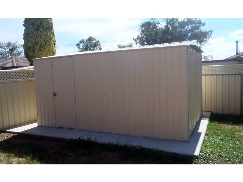 33 Waree Drive, West Tamworth NSW 2340