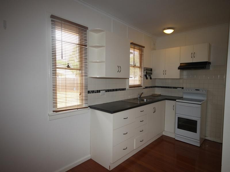 8 Edith Street, Tamworth NSW 2340