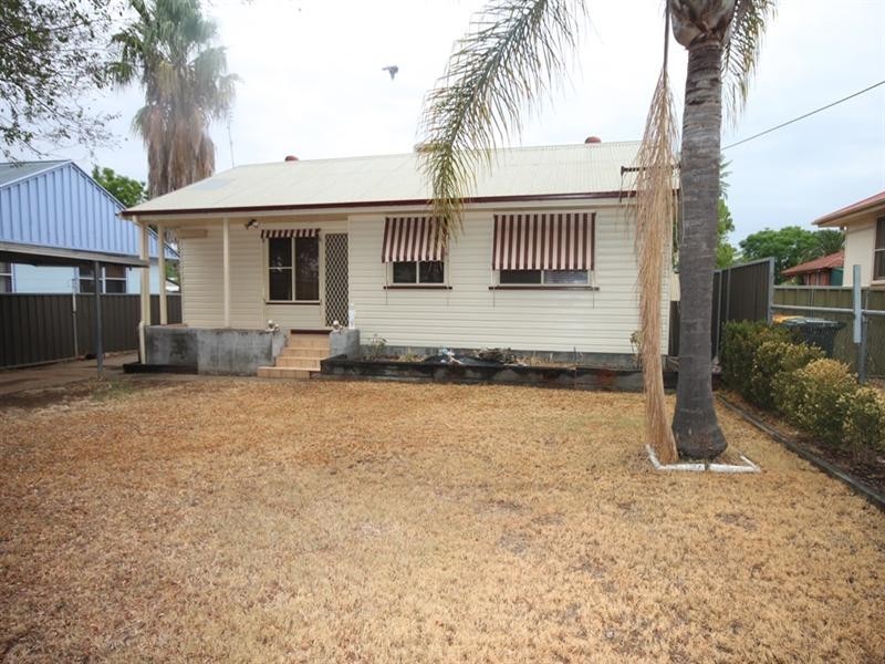 8 Edith Street, Tamworth NSW 2340