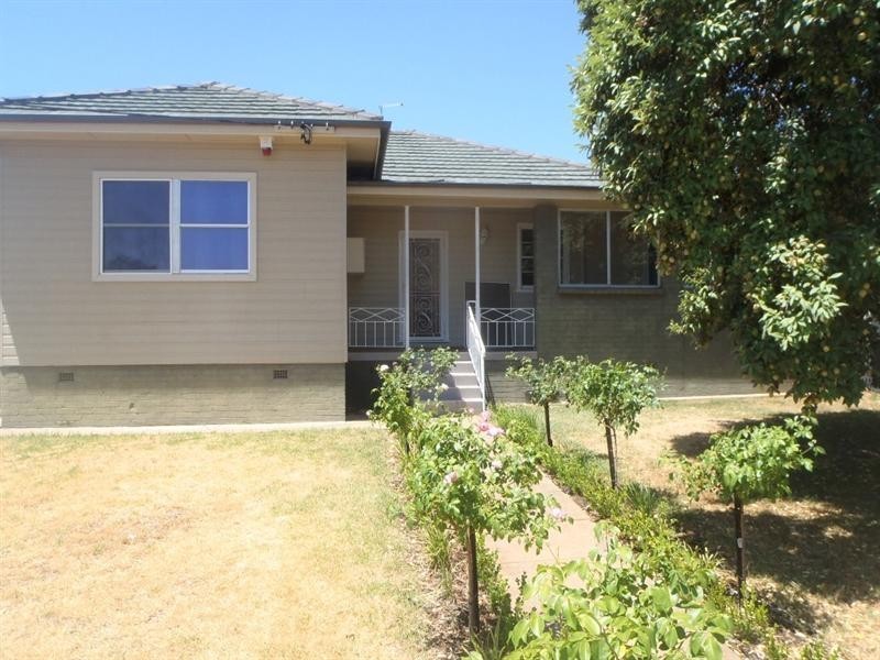 5 Victoria Street, Tamworth NSW 2340
